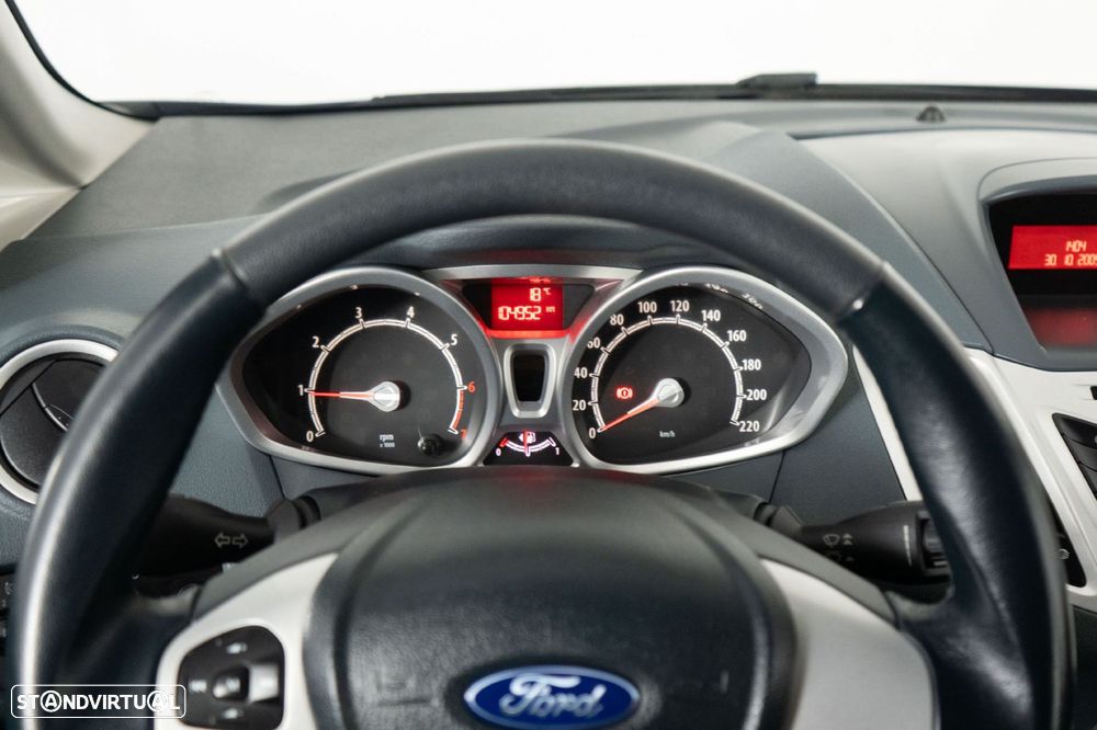 Ford Fiesta 1.25 Titanium - 24