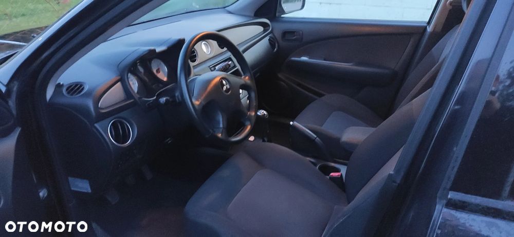 Mitsubishi Outlander - 1