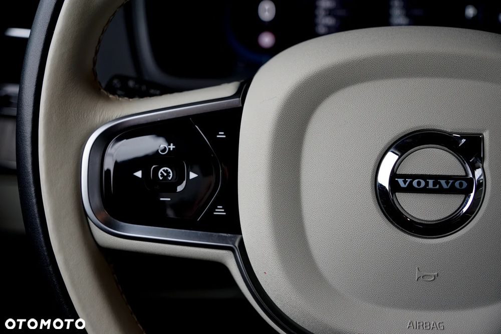 Volvo XC 90 B5 D AWD Inscription 7os - 32
