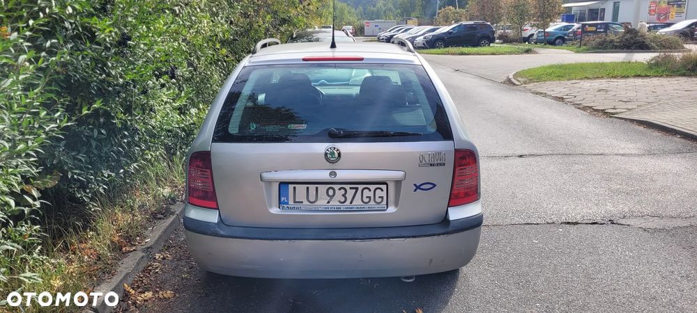 Skoda Octavia 1.6 Tour - 4