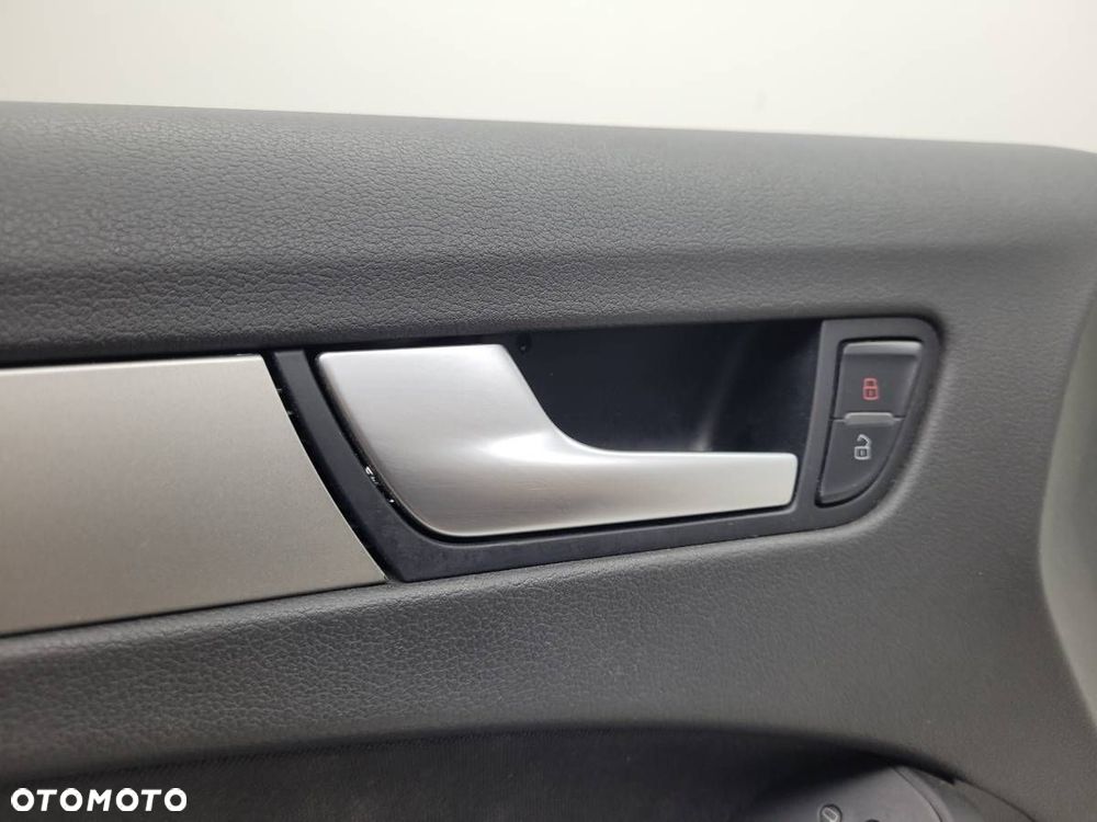 BOCZEK DRZWI PRZÓD LEWY TAPICERKA AUDI A4 B8 KOMBI 8K1867105 - 3