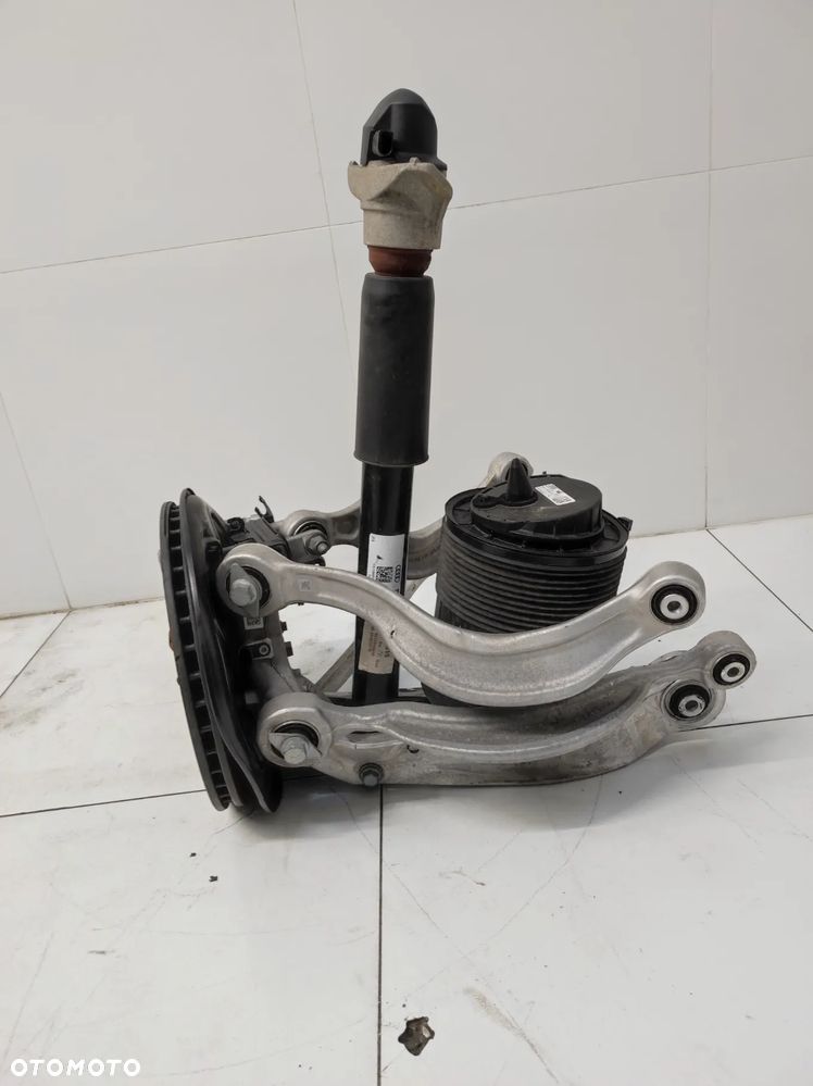 ZWROTNICA WAHACZE AMORTYZATOR PODUSZKA LEWY TYŁ #3 AUDI Q8 ETRON QUATTRO - 7