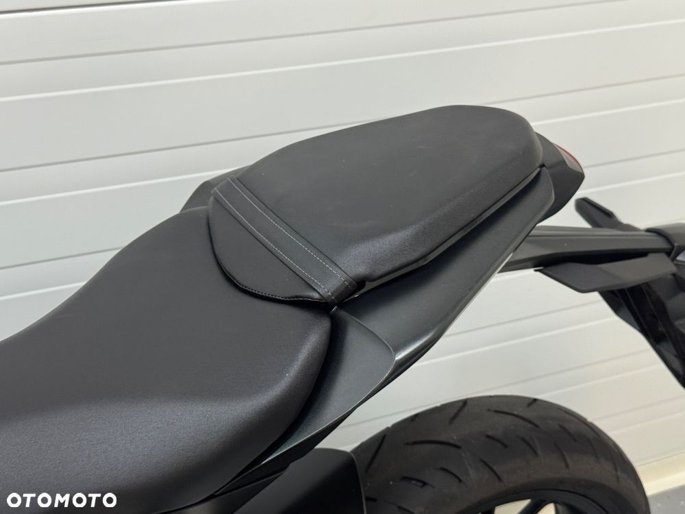 Honda CB - 23