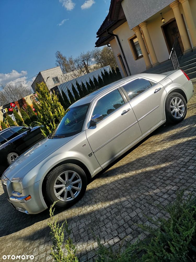 Chrysler 300C - 11