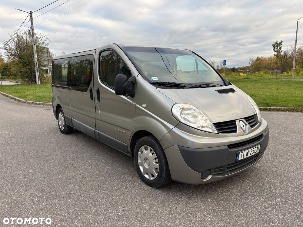 Renault Trafic 2008 photo 2
