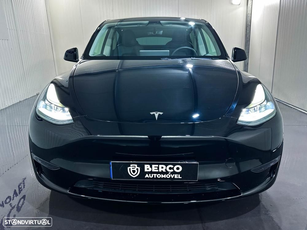 Tesla Model Y Performance Dual Motor AWD - 3