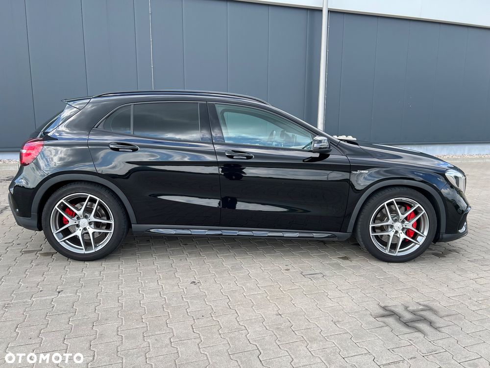 Mercedes-Benz GLA - 6