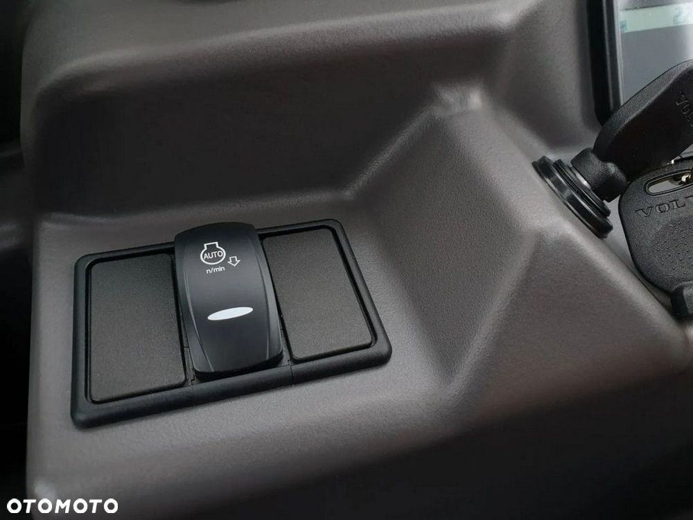 Volvo ECR25D NOWA DOSTĘPNA OD RĘKI, SZYBKOZŁĄCZE, DŁUGIE RAMIĘ, OBRÓT W OBRYSIE - 13