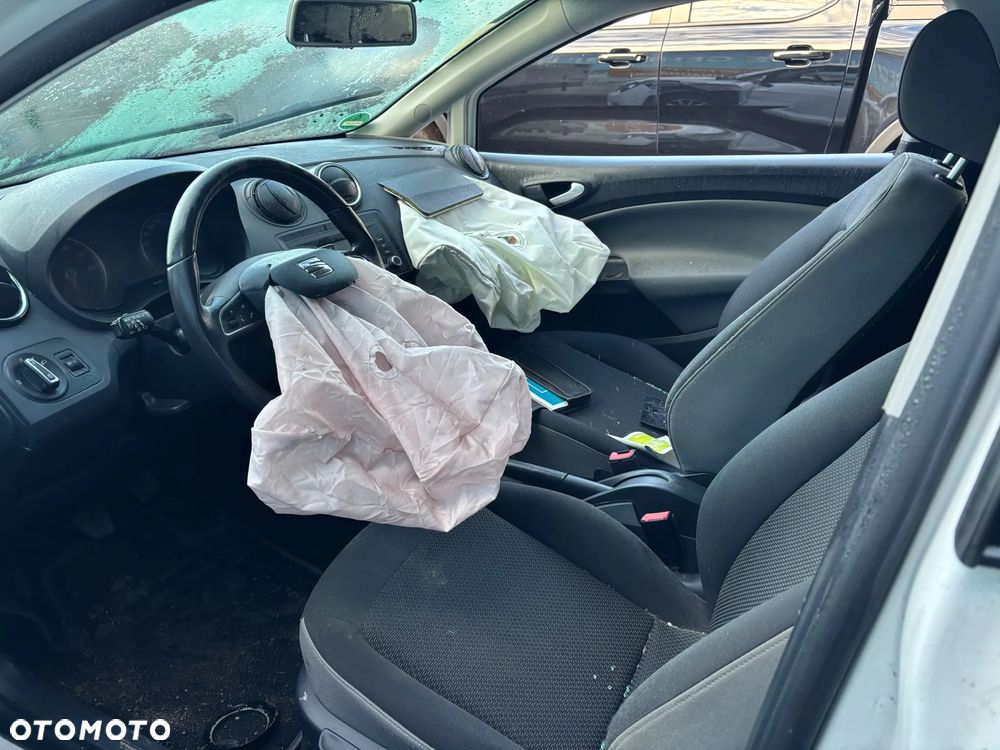 Seat Ibiza SC 1.2 TSI CONNECT - 13