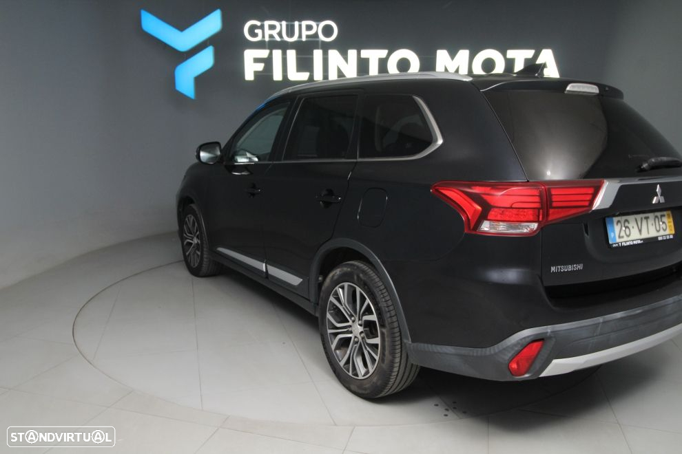 Mitsubishi Outlander 2.2 DI-D Intense+ - 4