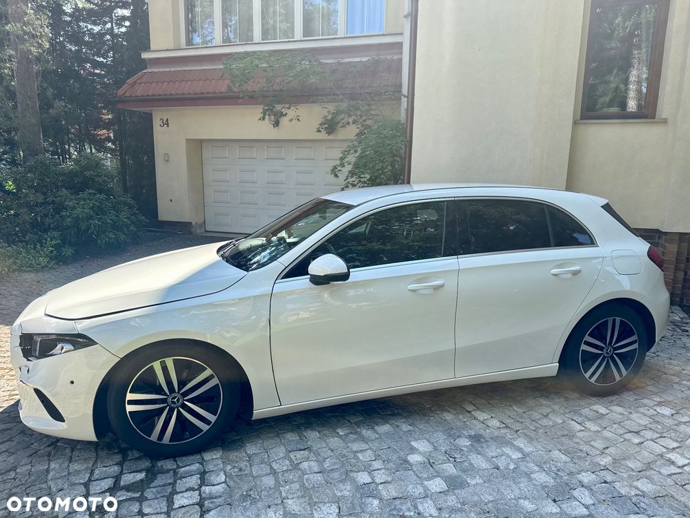Mercedes-Benz Klasa A 180 Edycja specjalna 7G-DCT - 4