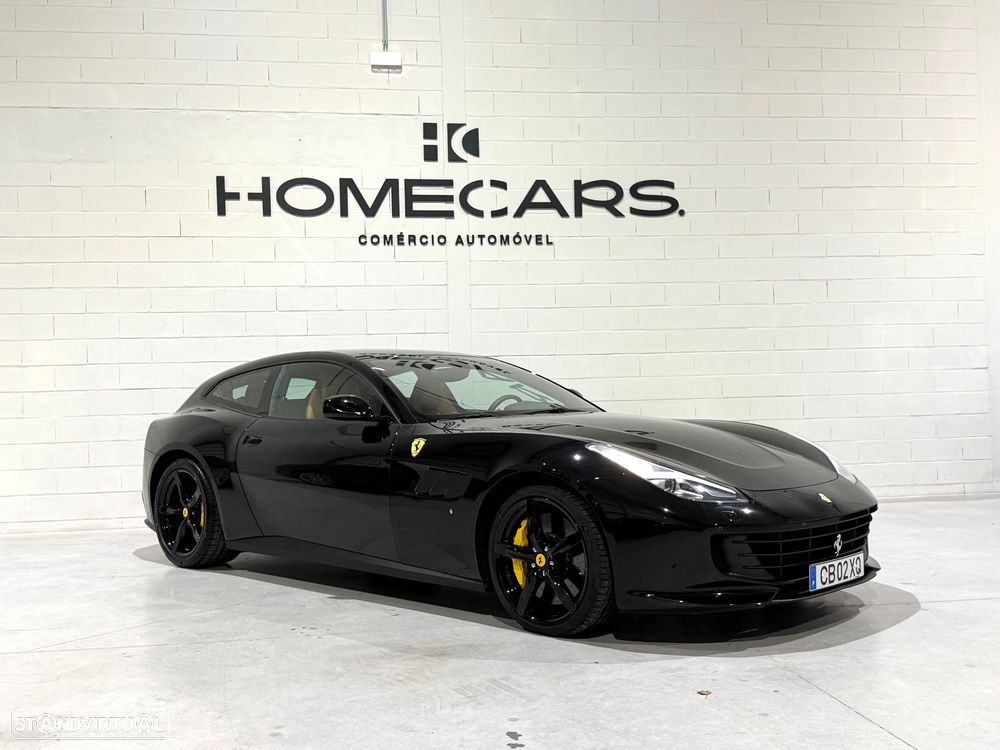 Ferrari GTC4 Lusso - 15