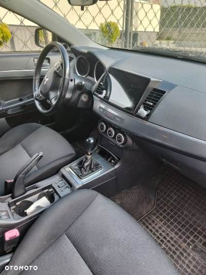 Mitsubishi Lancer - 6