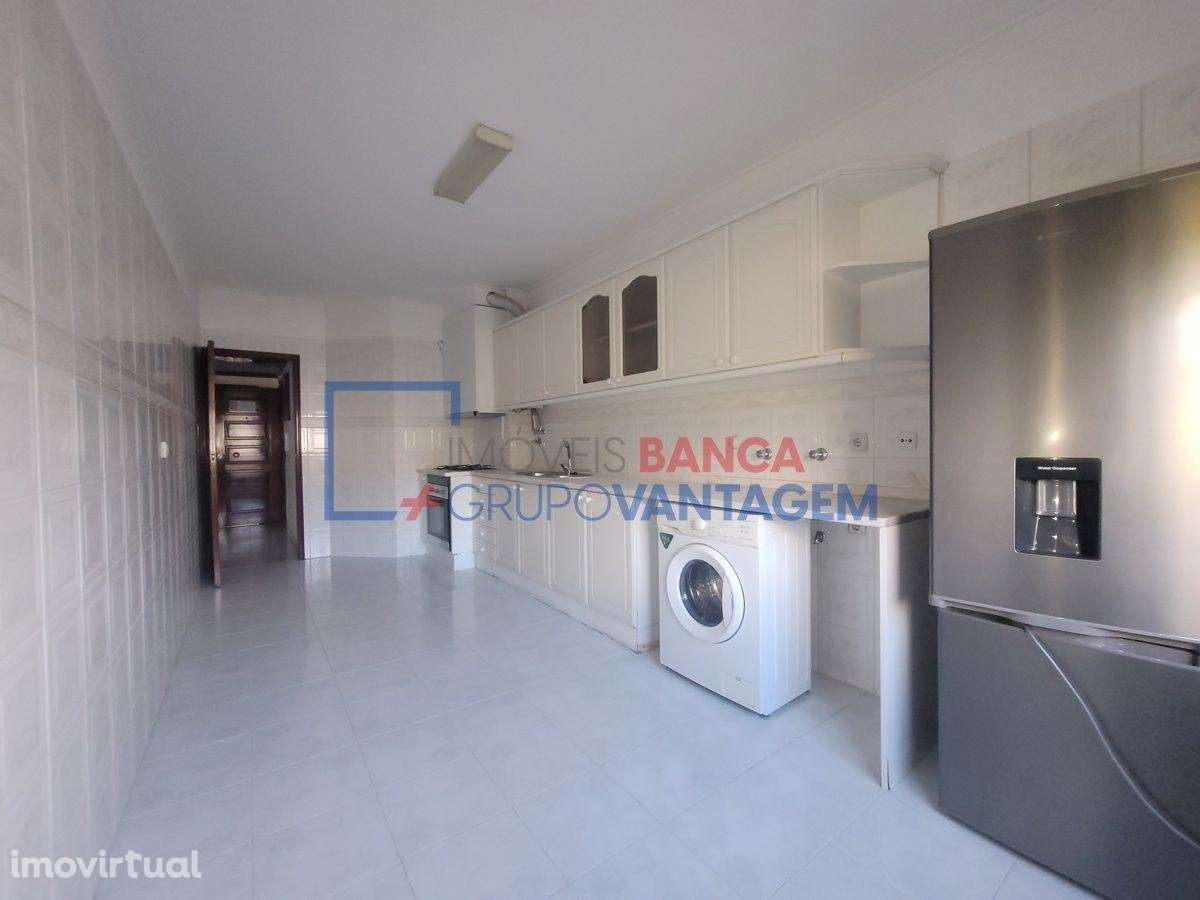 APARTAMENTO T2 - 97 m2 - BELAS - Queluz - Grande imagem: 2/25