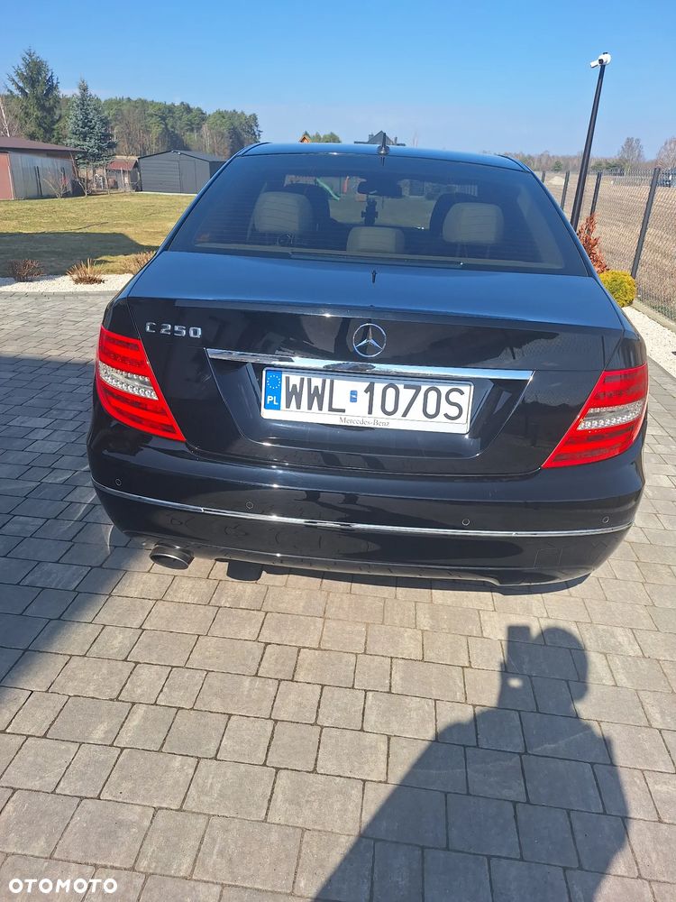 Mercedes-Benz Klasa C 250 CGI BlueEff Avantgarde - 7