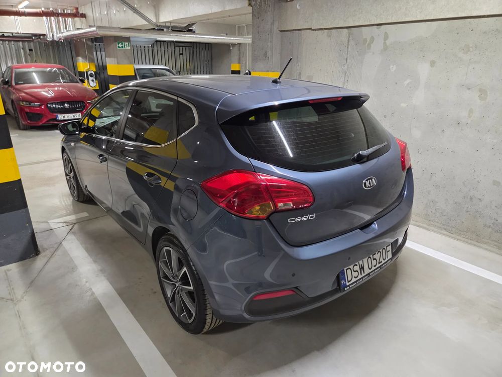 Kia Ceed 1.6 GDI Fifa World Cup Edition - 8