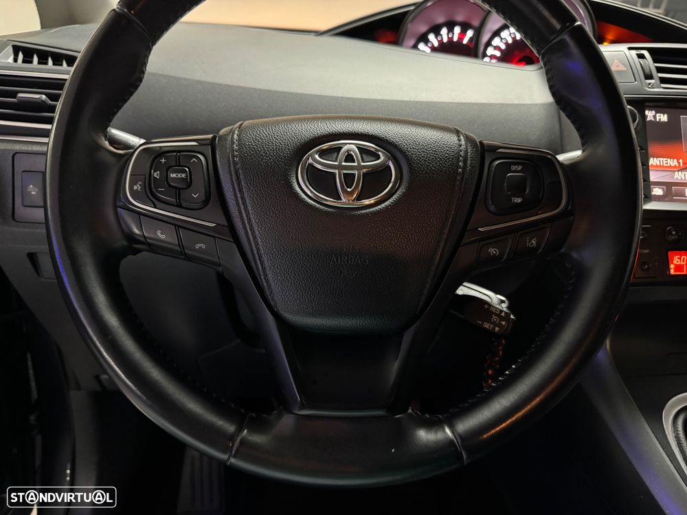 Toyota Verso 1.6 D-4D Exclusive - 42