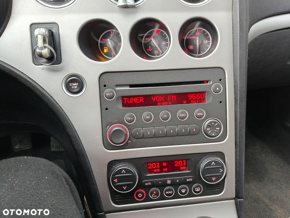 Alfa Romeo 159 1.9 JTDM 8V DPF Distinctive - 23