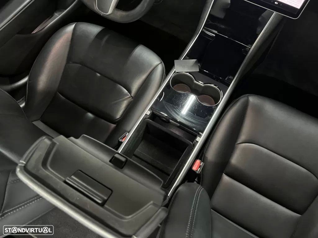 Tesla Model 3 Long-Range Dual Motor AWD - 18