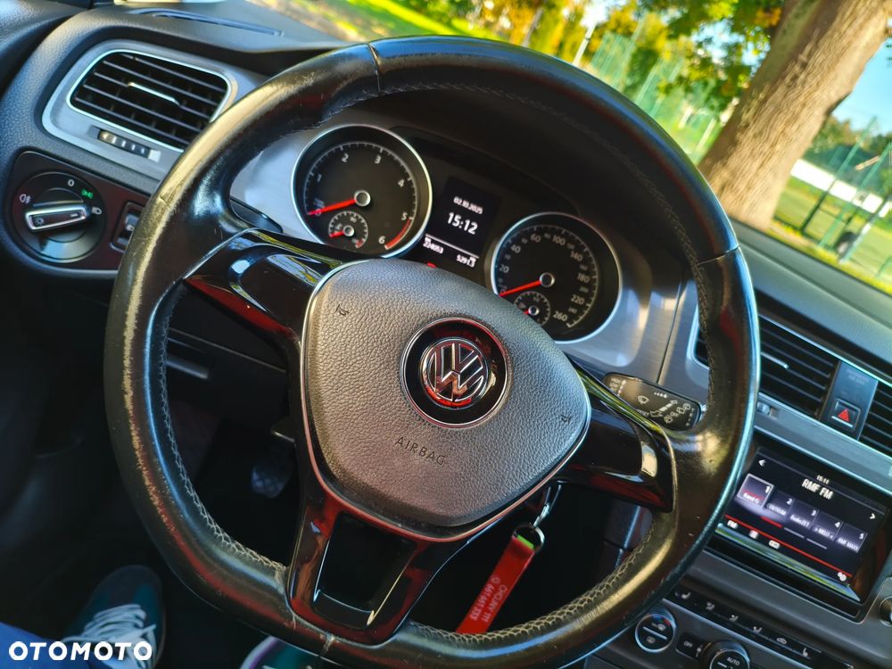Volkswagen Golf 1.6 TDI BlueMotion Technology Cup - 33