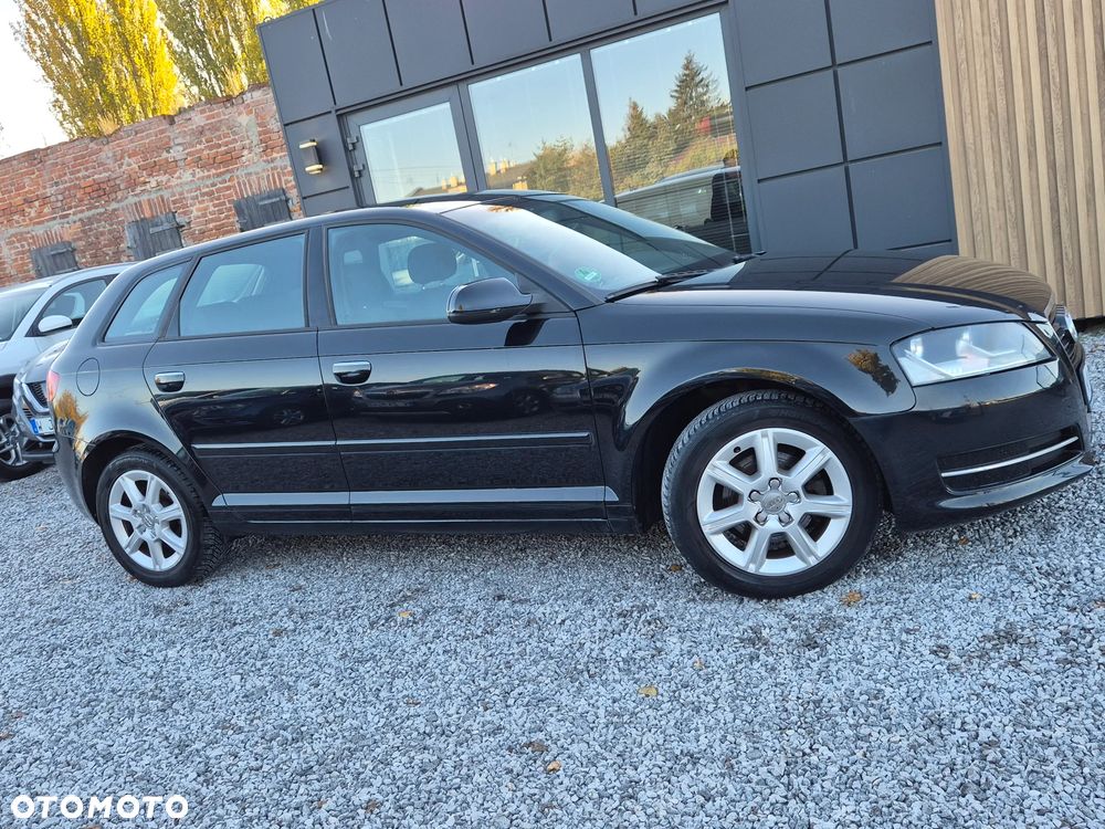 Audi A3 Sportback 1.6 TDI Ambiente - 16