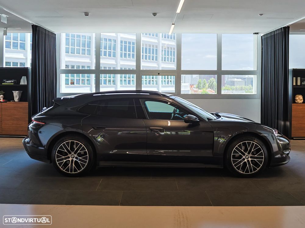 Porsche Taycan Sport Turismo - 7