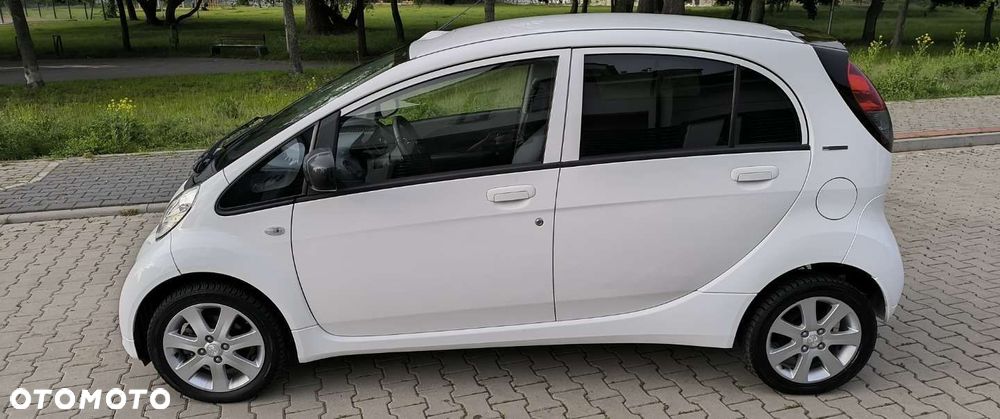 Peugeot iOn - 6