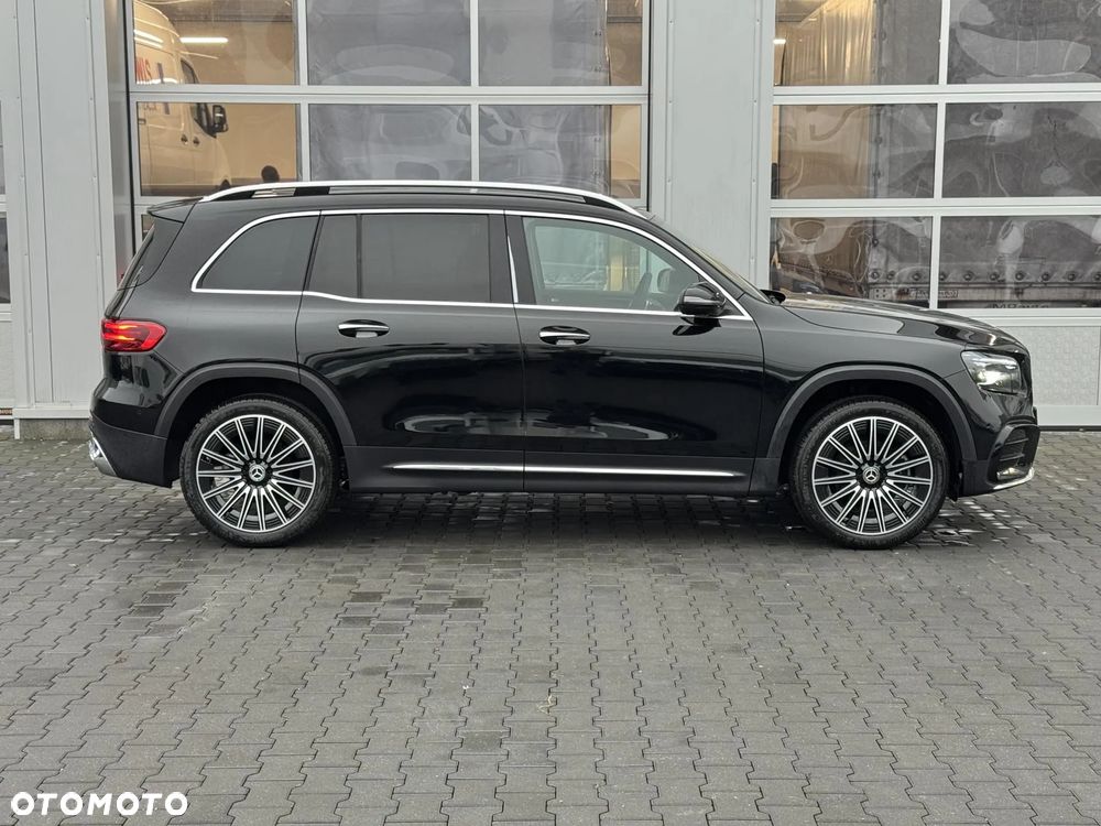 Mercedes-Benz GLB 200 AMG Line 7G-DCT - 7