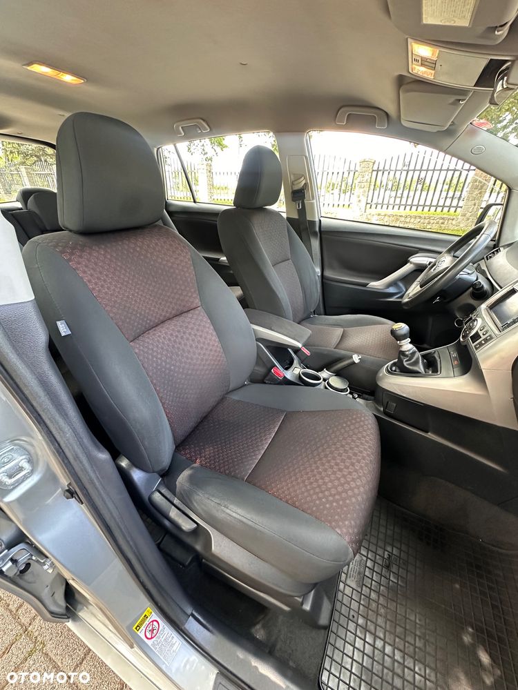 Toyota Verso 2.0 D-4D Executive - 27