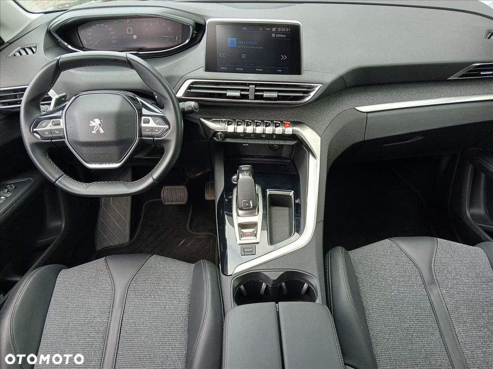 Peugeot 5008 1.6 PureTech Allure S&S EAT8 - 8