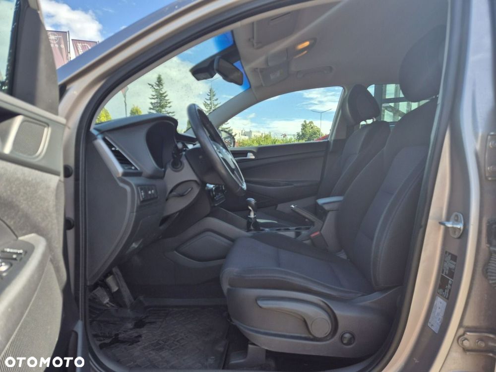 Hyundai Tucson 2.0 CRDI 2WD Style - 11