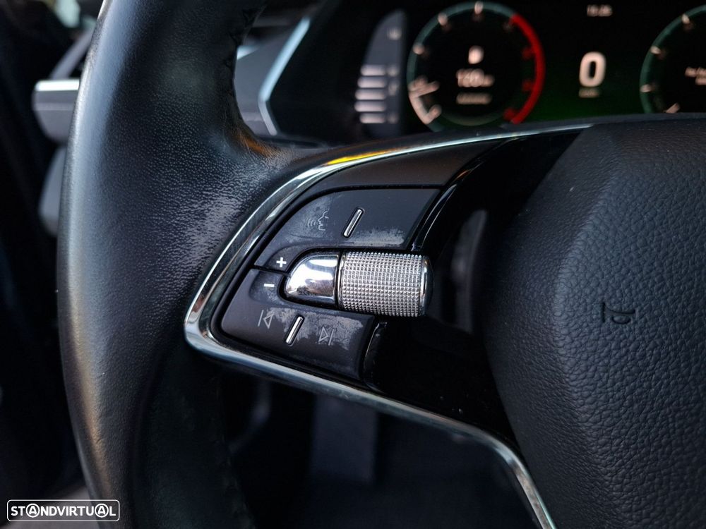 Skoda Octavia 2.0 TDI Sportline - 16