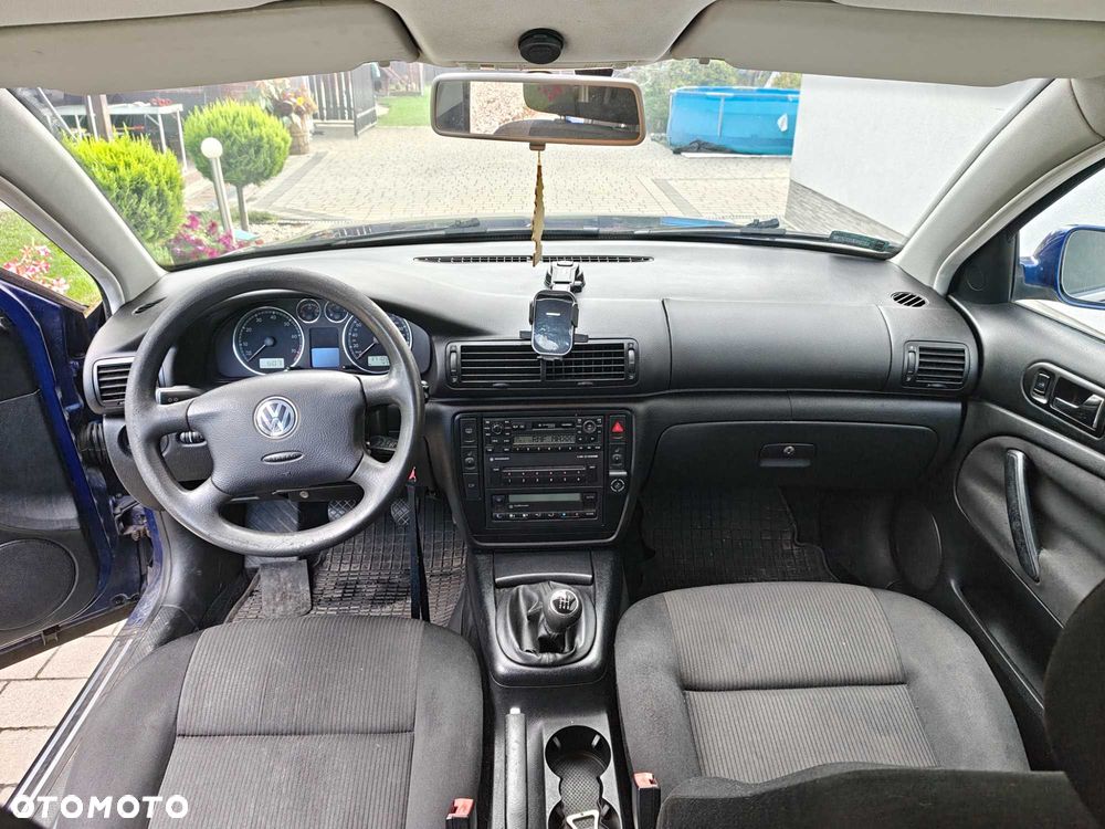 Volkswagen Passat - 8
