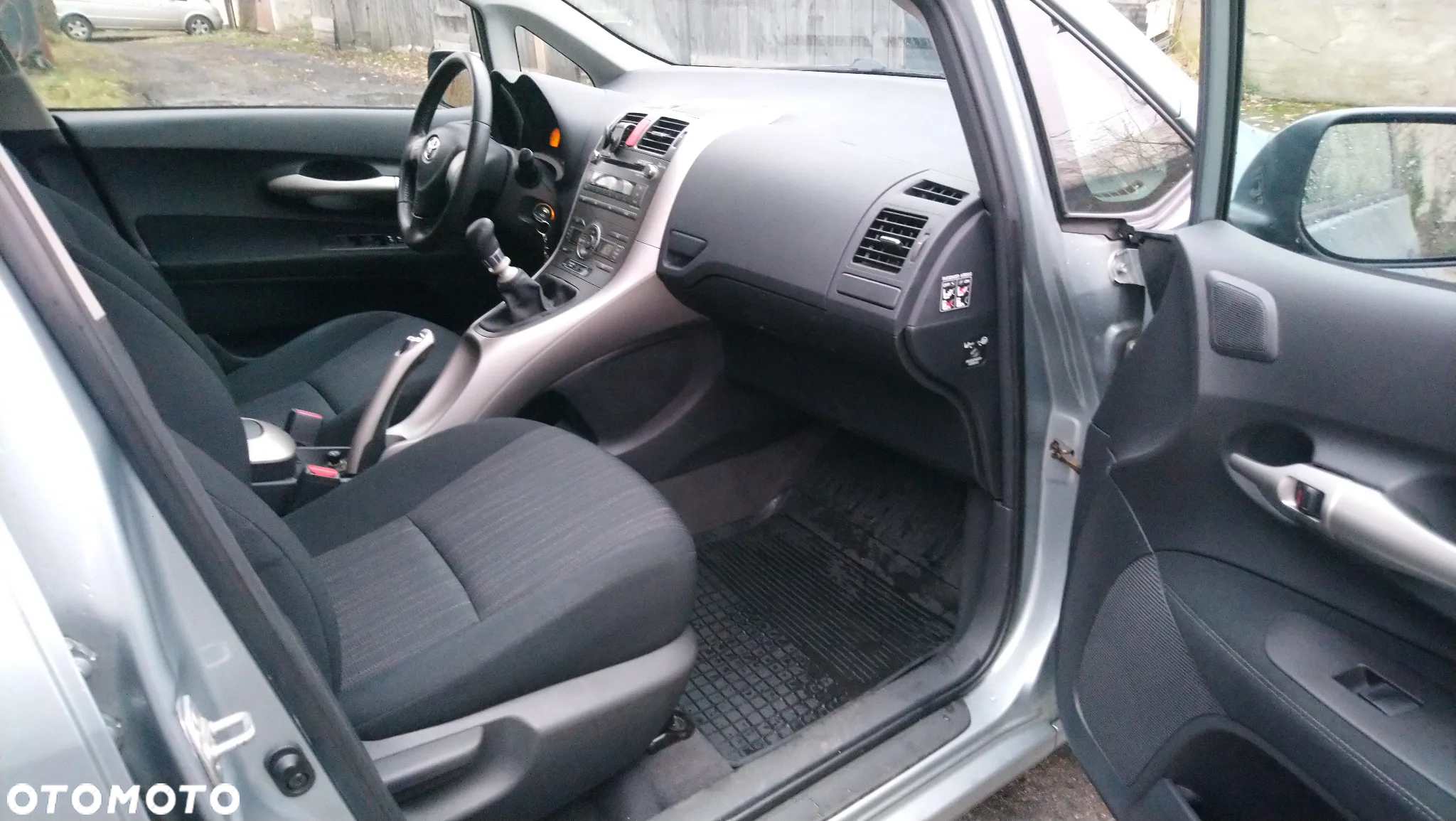 Toyota Auris 2.0 D-4D - 11