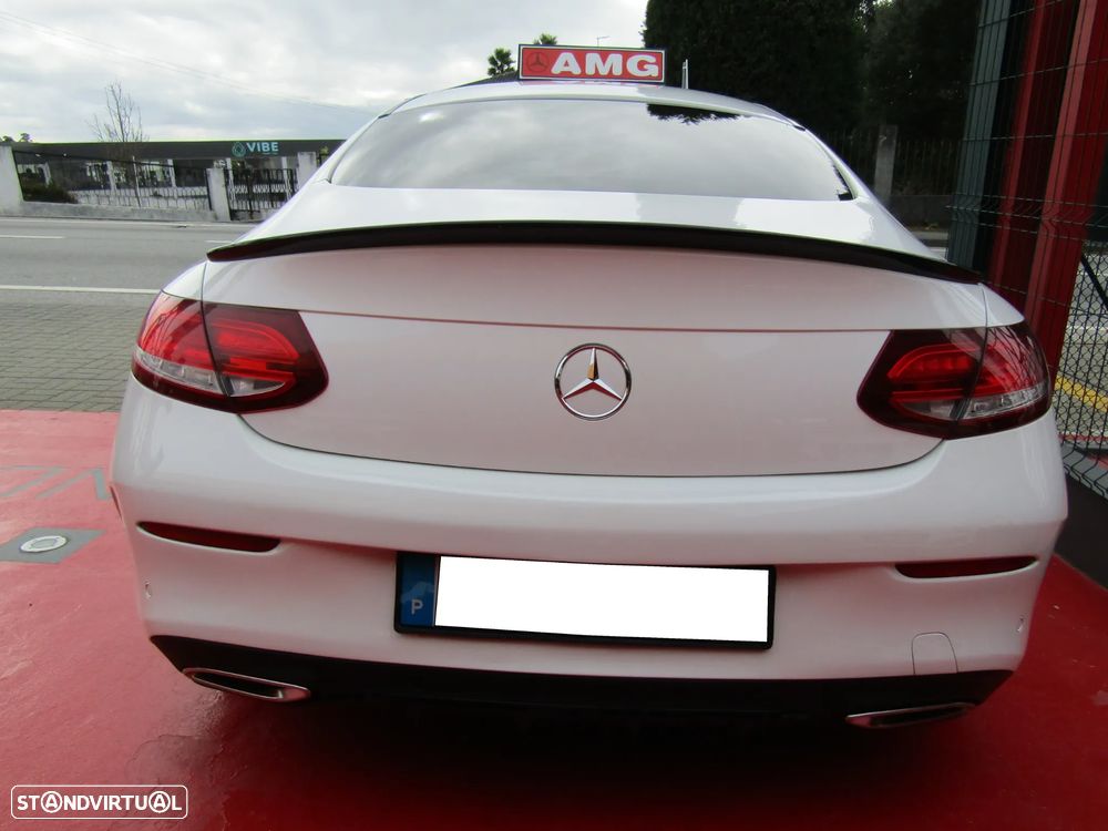 Mercedes-Benz C 180 AMG Line - 22