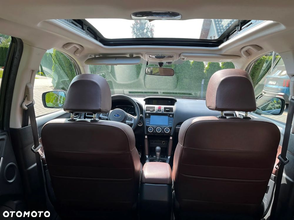 Subaru Forester 2.0 XT Platinum Lineartronic - 12