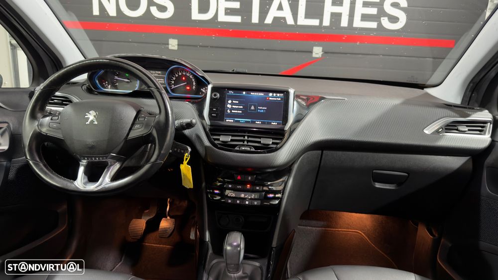Peugeot 2008 1.6 BlueHDi Allure - 14