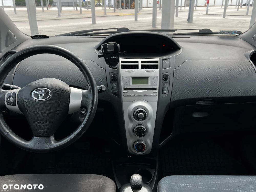 Toyota Yaris 1.3 Sol Premium MM - 15