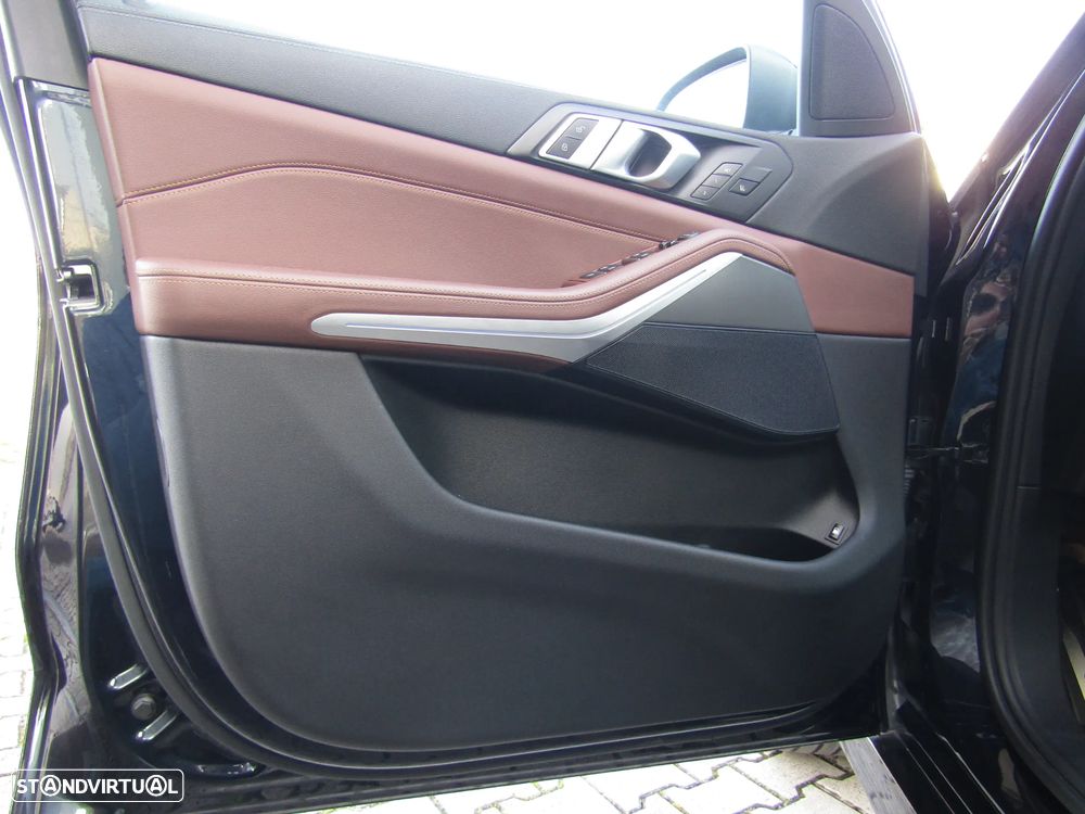 BMW X5 45 e xDrive Pack M - 11