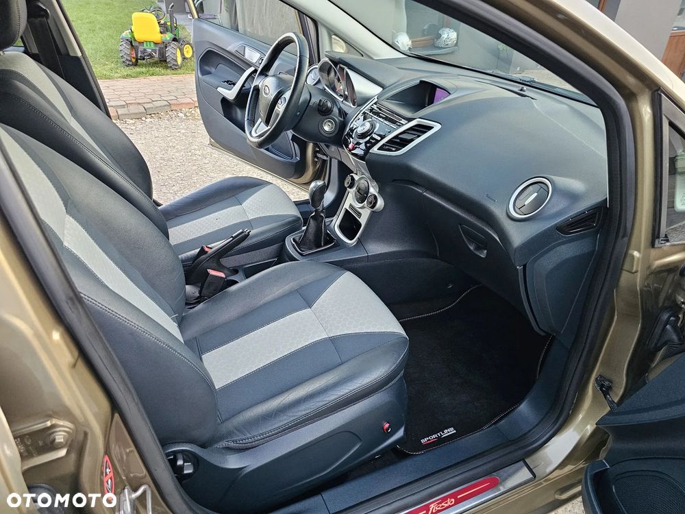 Ford Fiesta 1.6 Ti-VCT Titanium - 17