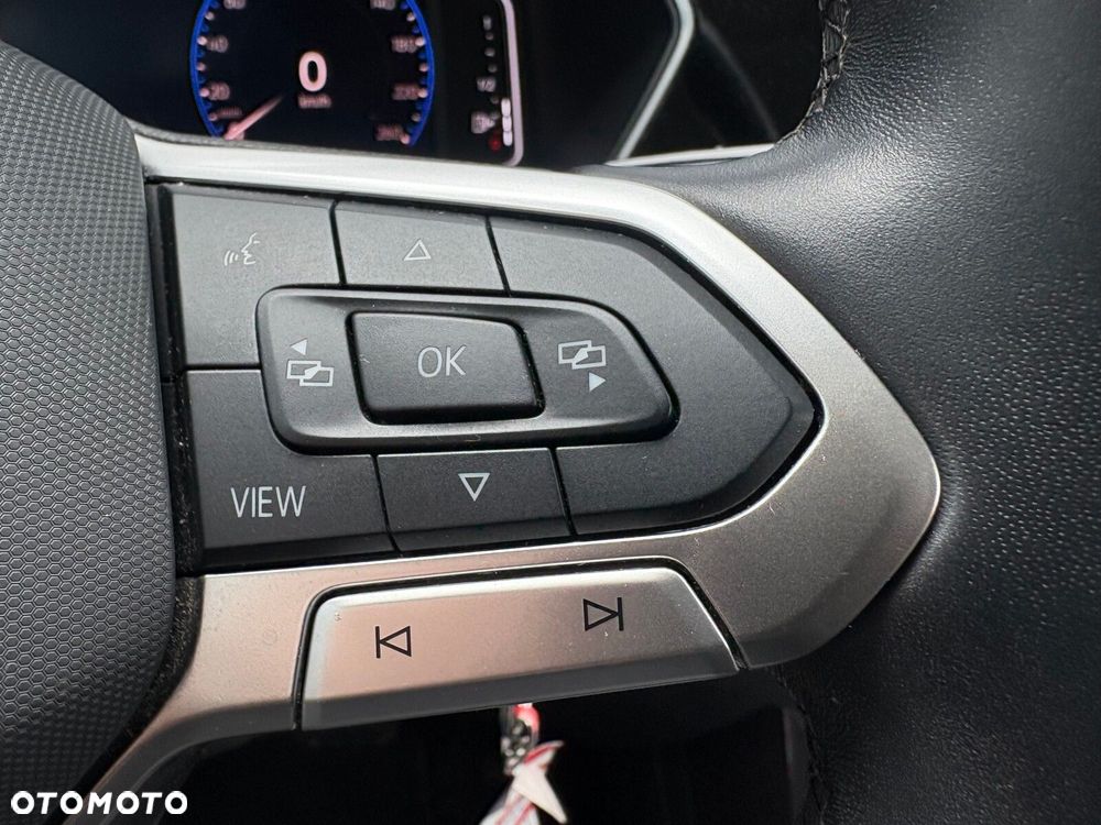 Volkswagen T-Cross - 22