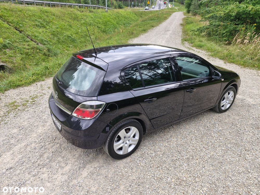 Opel Astra 1.6 Enjoy - 32