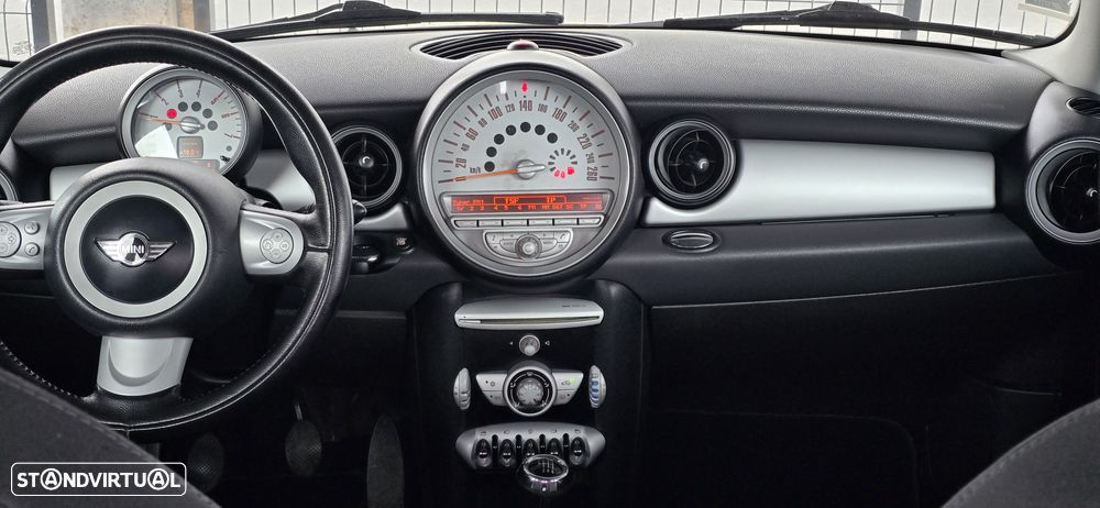 MINI 3 Portas Cooper D - 13