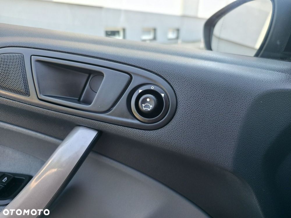 Ford Fiesta - 22