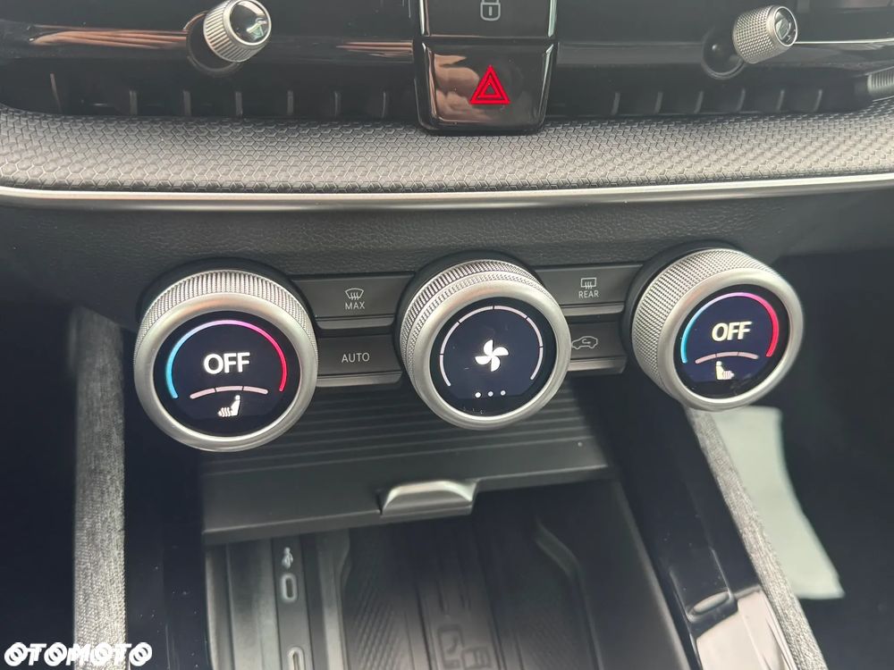 Skoda Superb 2.0 TDI SCR 4x4 Drive DSG - 16