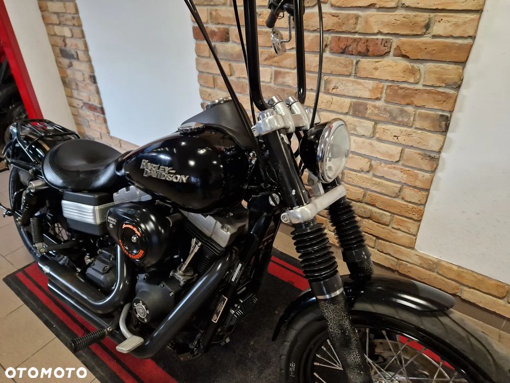 Harley-Davidson Dyna Street Bob - 19