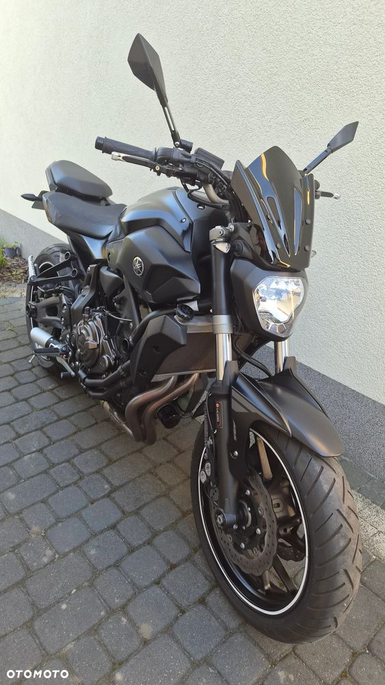 Yamaha MT - 8