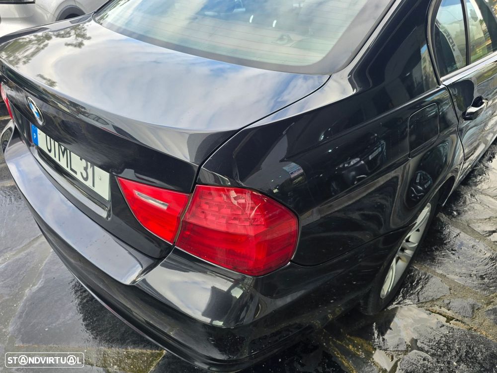 BMW 318 d Navigation Sport - 8