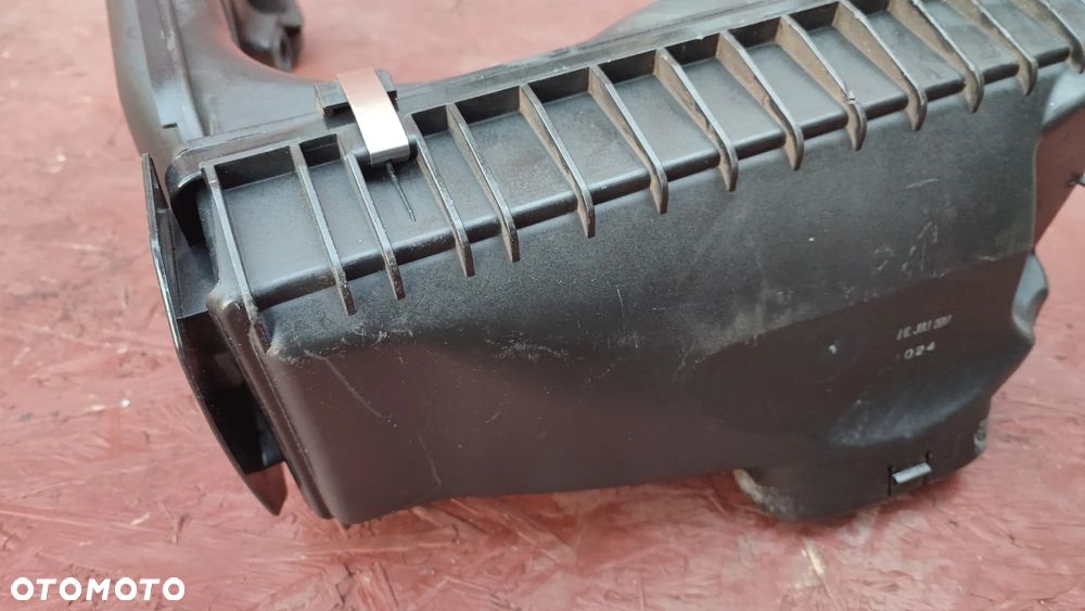 BMW F01N / F02N / F06 / F07 / F10 / F11 / F12 / F13 / F25 / F30 / F31 / F34 / F36 ORYGINALNA OBUDOWA FILTRA POWIETRZA DO SILNIKÓW GAMY N57 ( 3.0D / 3.5D ) O NR. 8 507 565 / 8 507 566 OEM W DOBRYM STANIE - 3