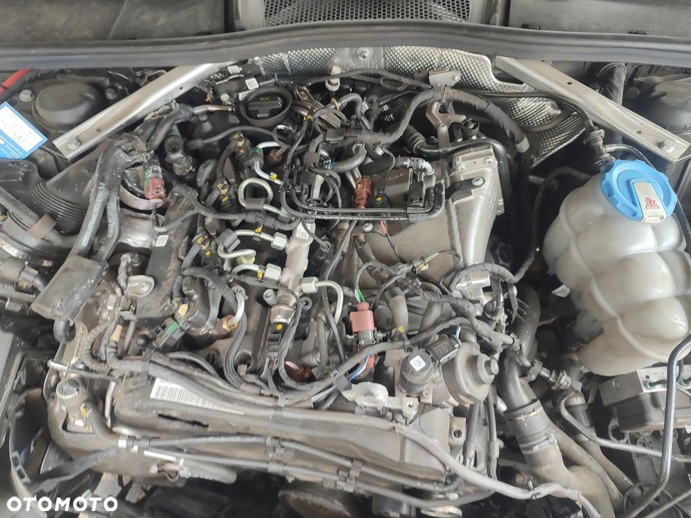 Audi A4 Avant 2.0 TDI DPF clean diesel multitronic Attraction - 23
